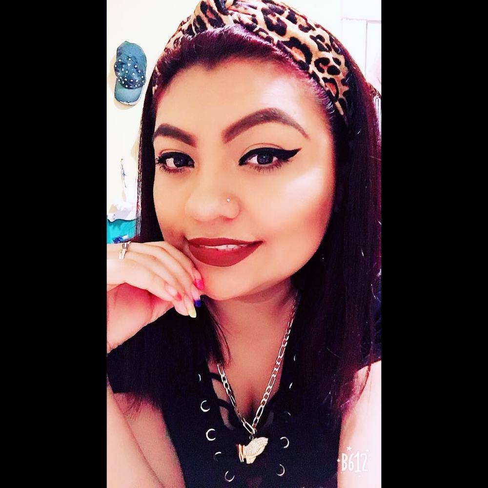 Meet your Posher, Ey chiquita